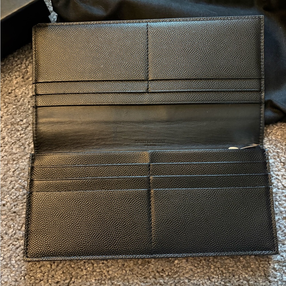 Saint Laurent Black Textured Wallet - Picture 3 of 14